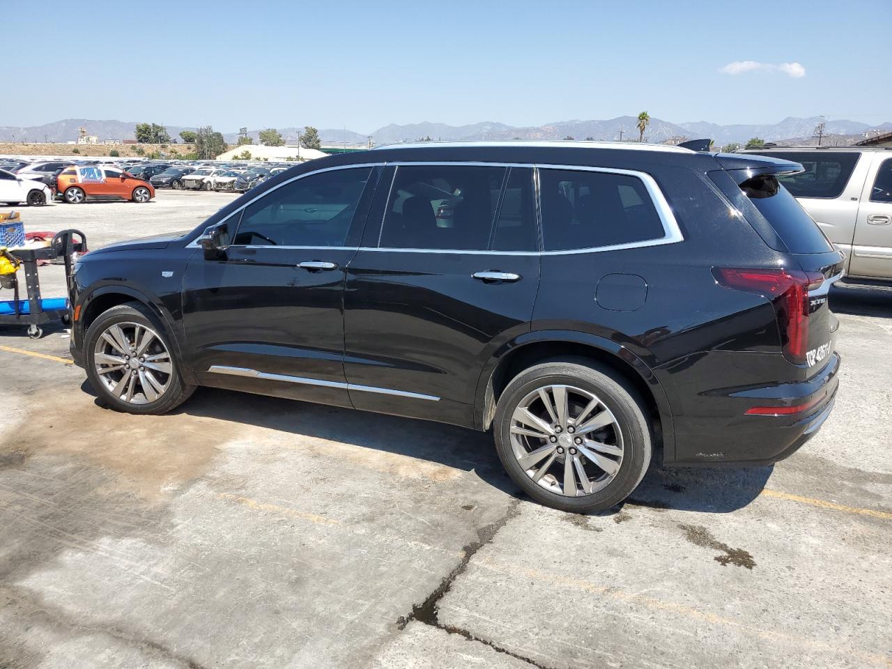 2022 CADILLAC XT6