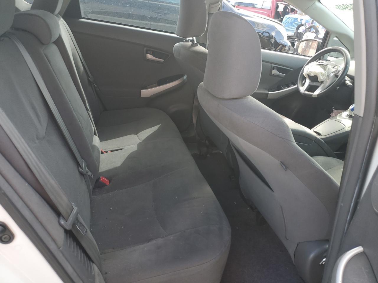 2011 TOYOTA PRIUS