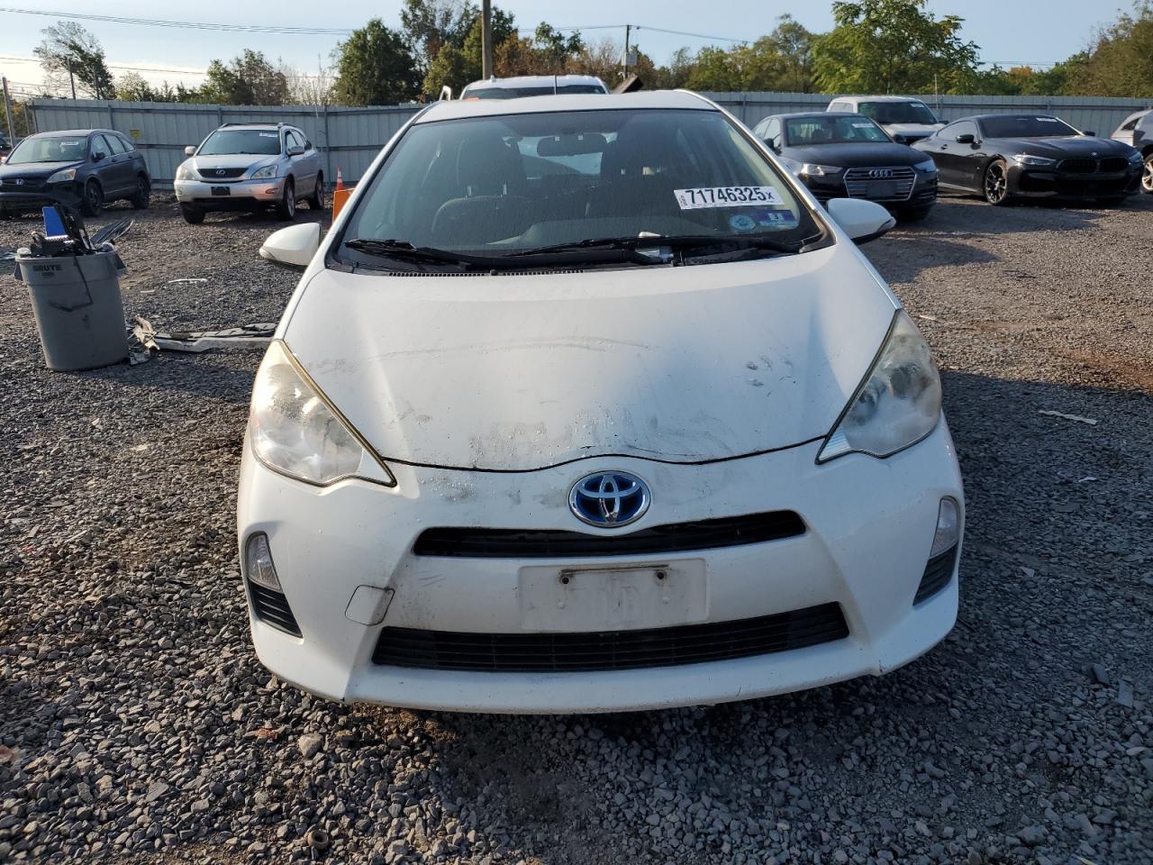 2012 TOYOTA Prius c