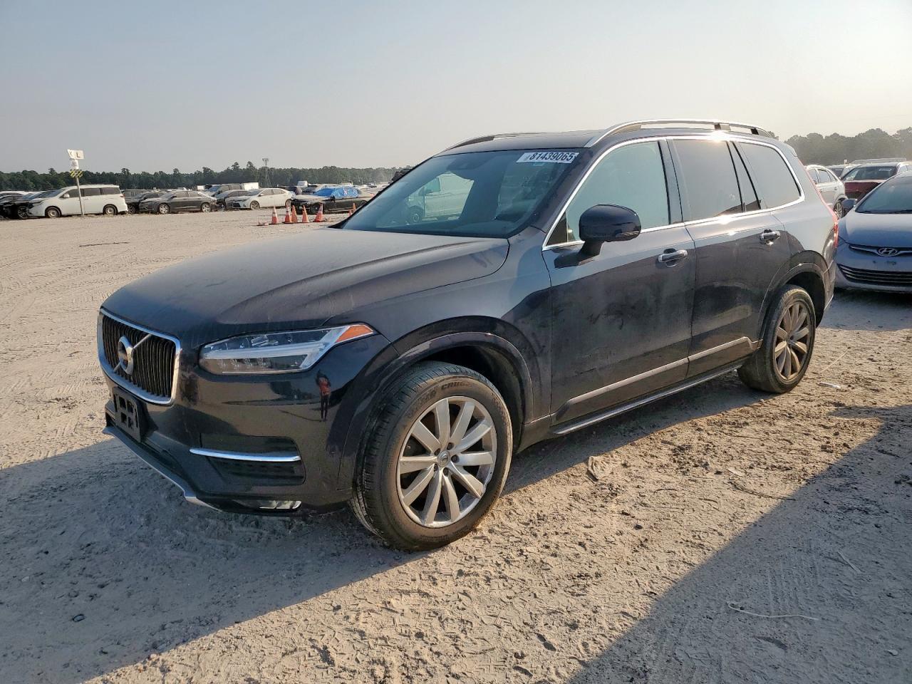 2017 VOLVO XC90