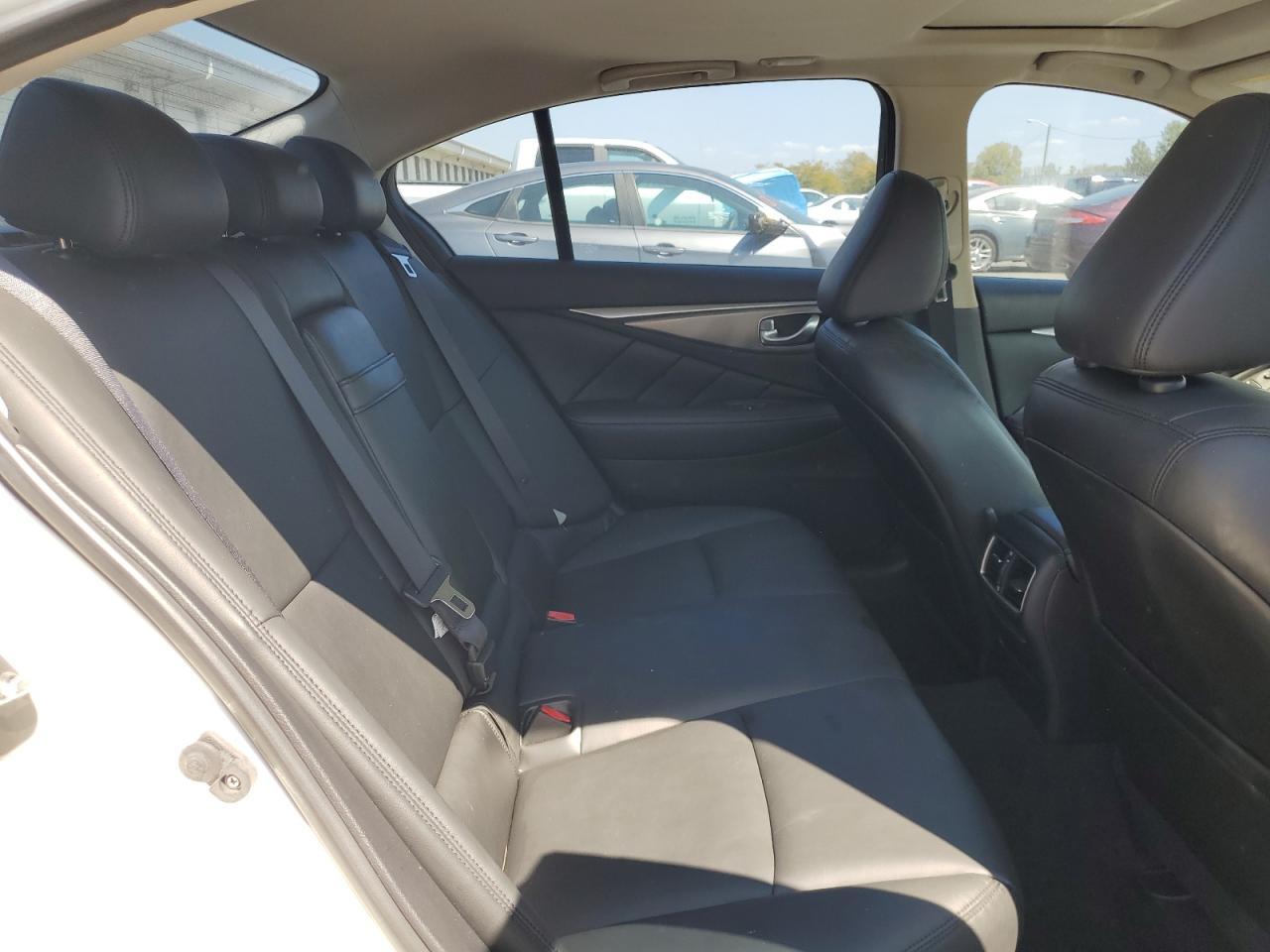 2017 INFINITI Q50