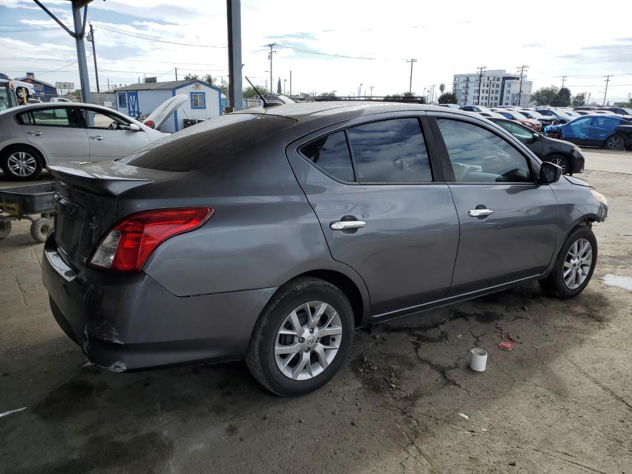 2018 NISSAN VERSA