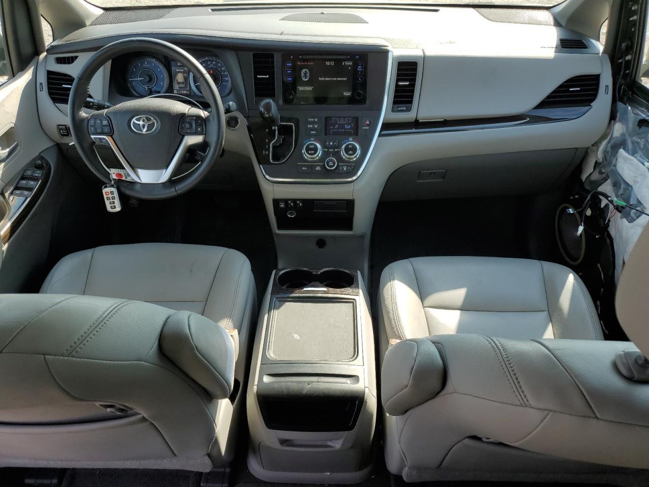 2015 TOYOTA SIENNA