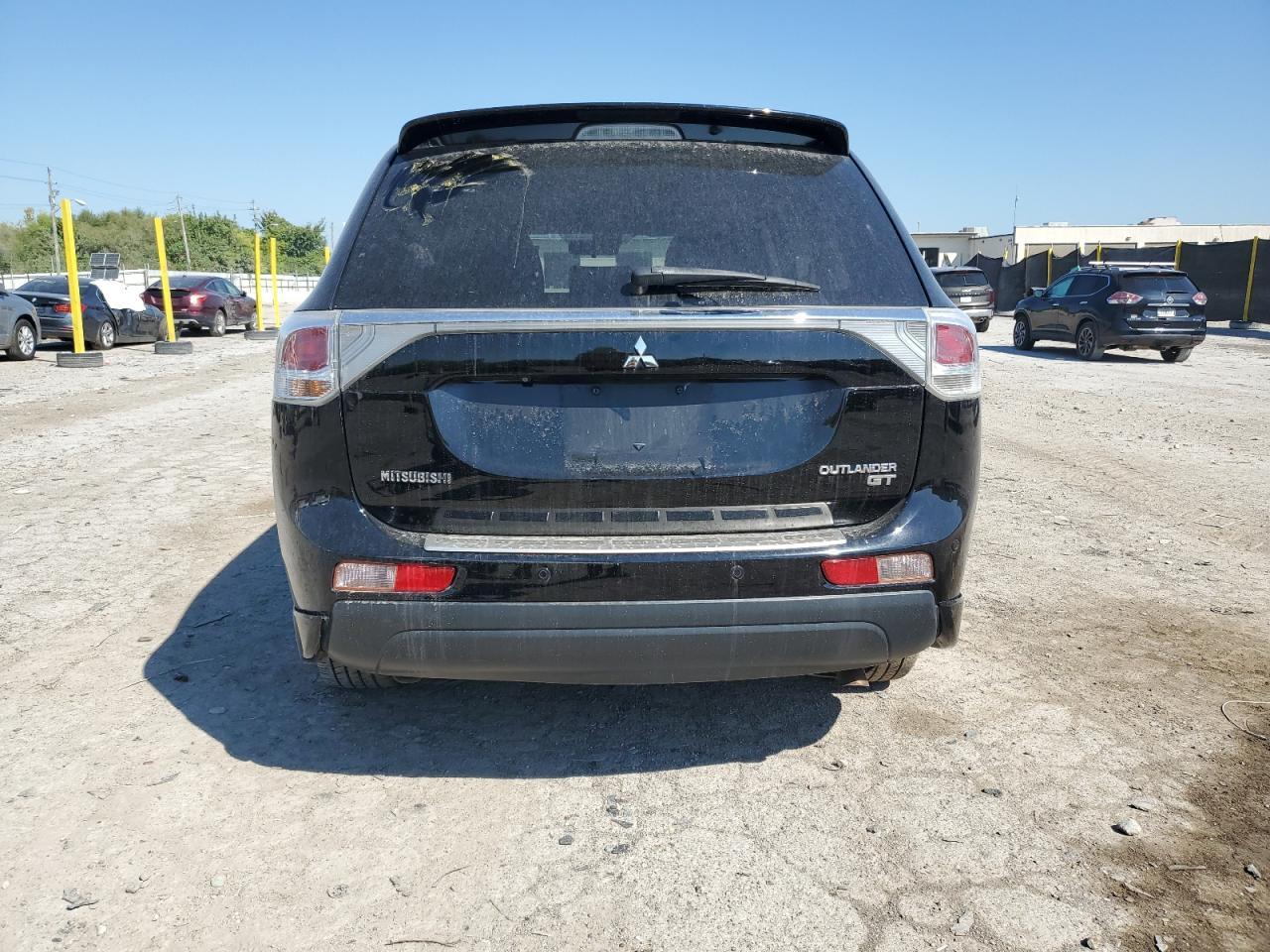 2014 MITSUBISHI outlander