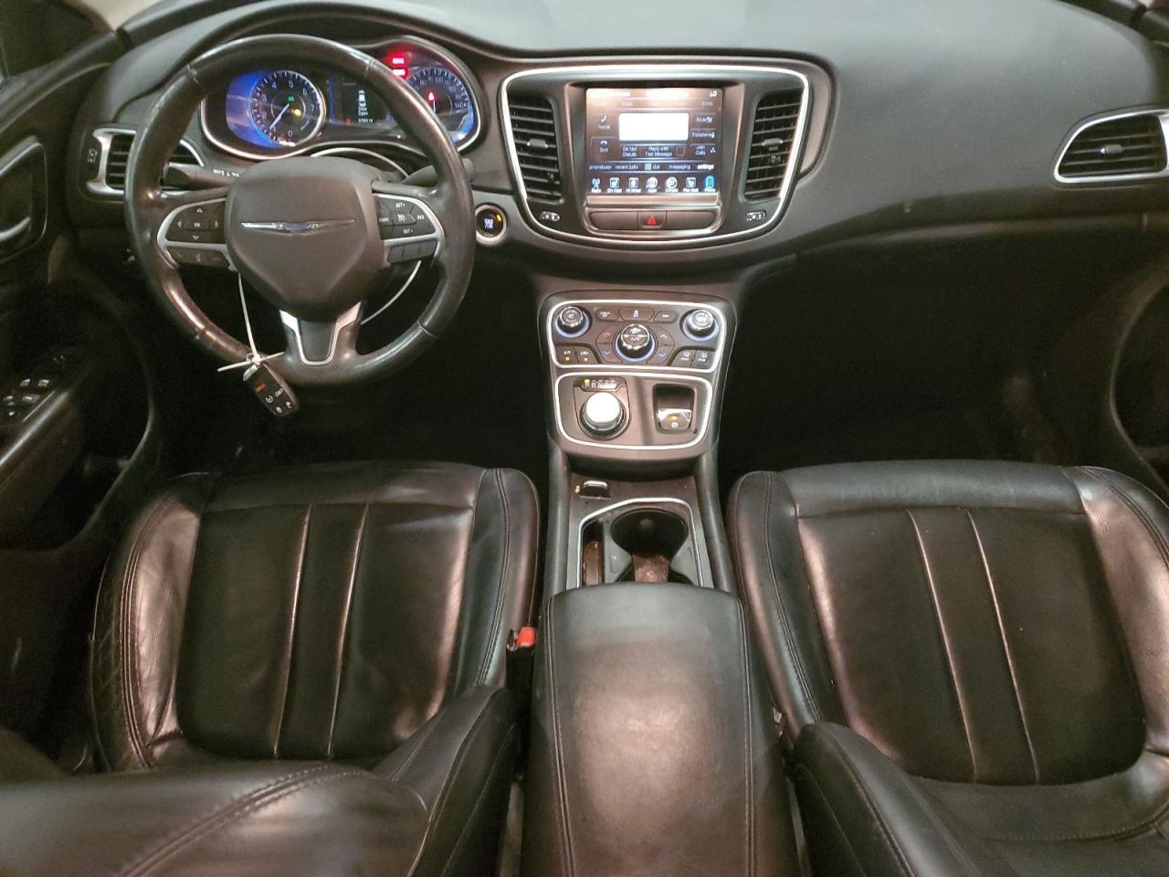 2016 CHRYSLER 200