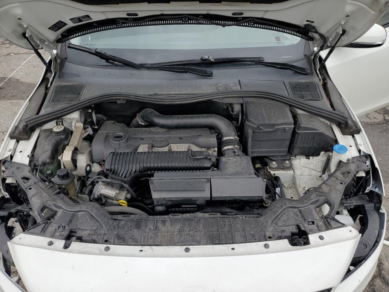 2016 VOLVO S60