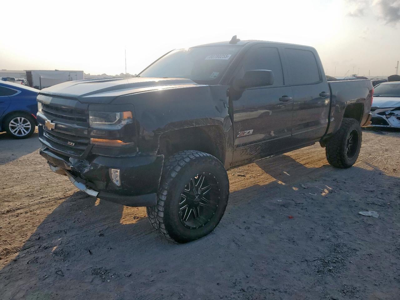 2018 CHEVROLET Silverado