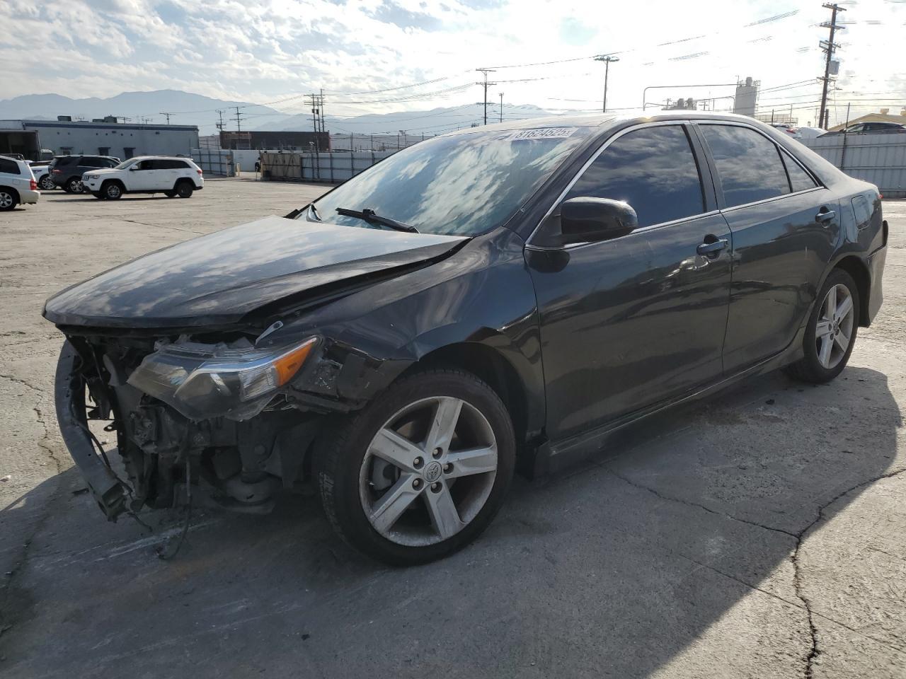 2014 TOYOTA CAMRY
