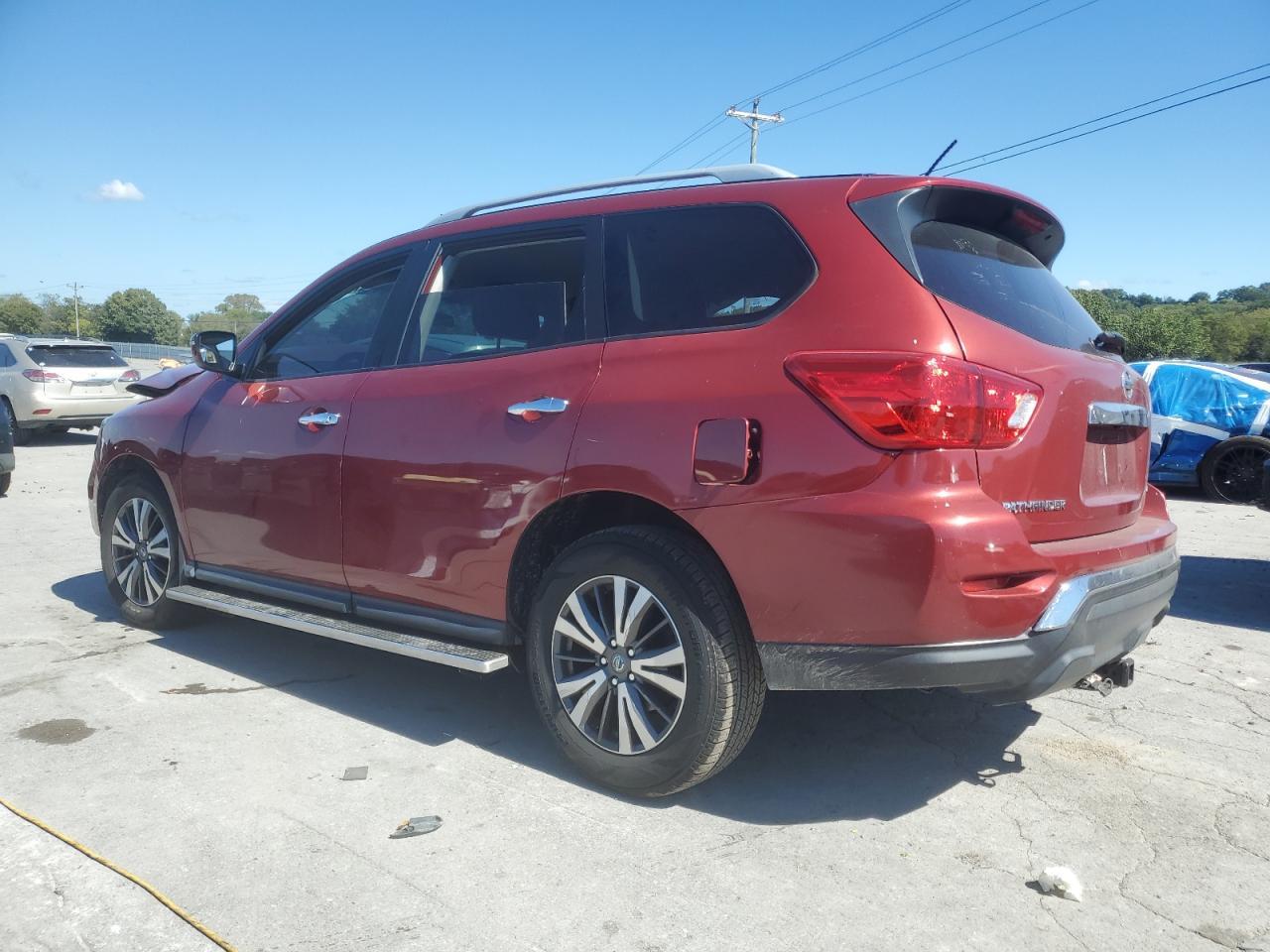 2017 NISSAN PATHFINDER