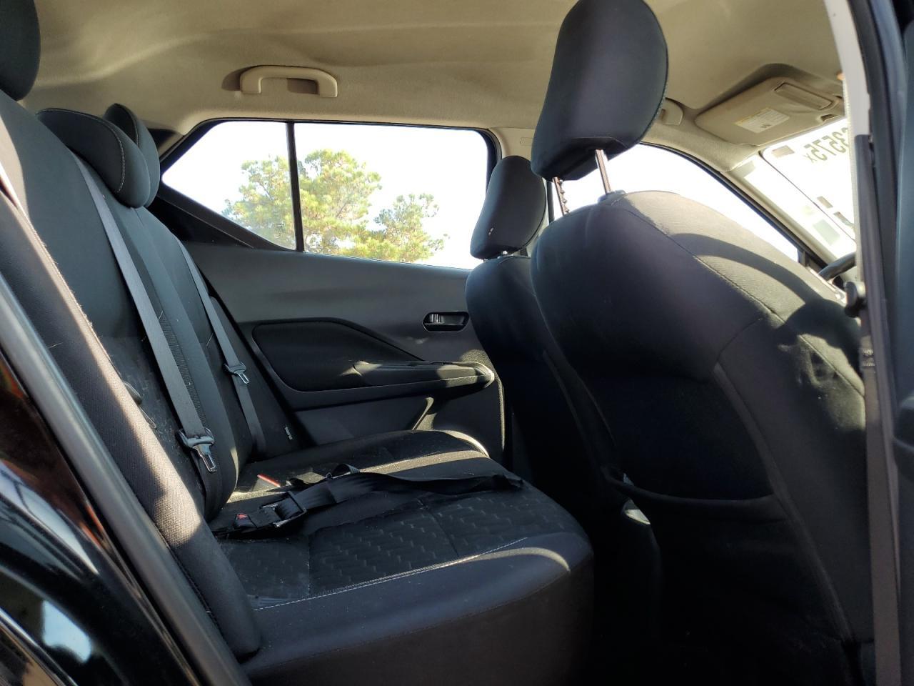 2021 NISSAN KICKS