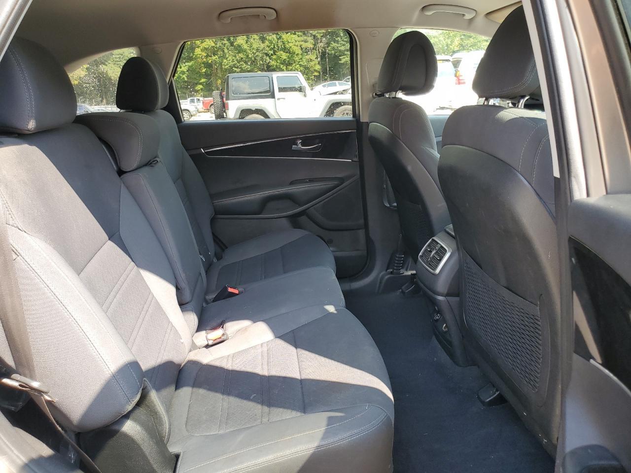 2016 KIA SORENTO