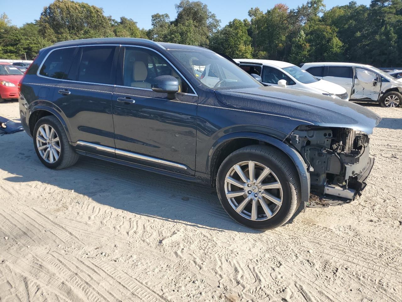 2019 VOLVO XC90