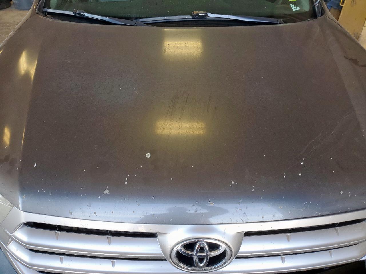 2011 TOYOTA HIGHLANDER