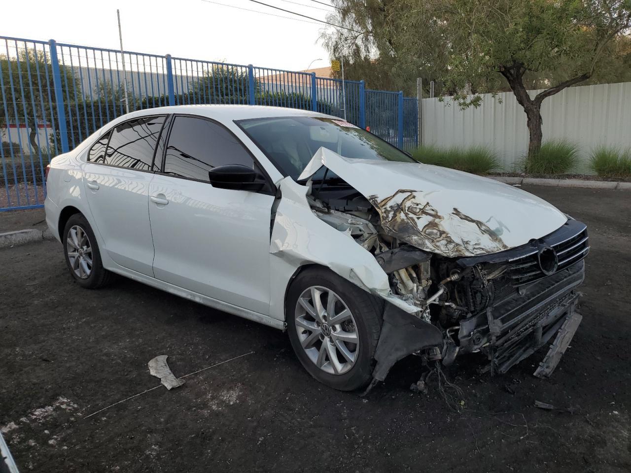 2015 VOLKSWAGEN JETTA