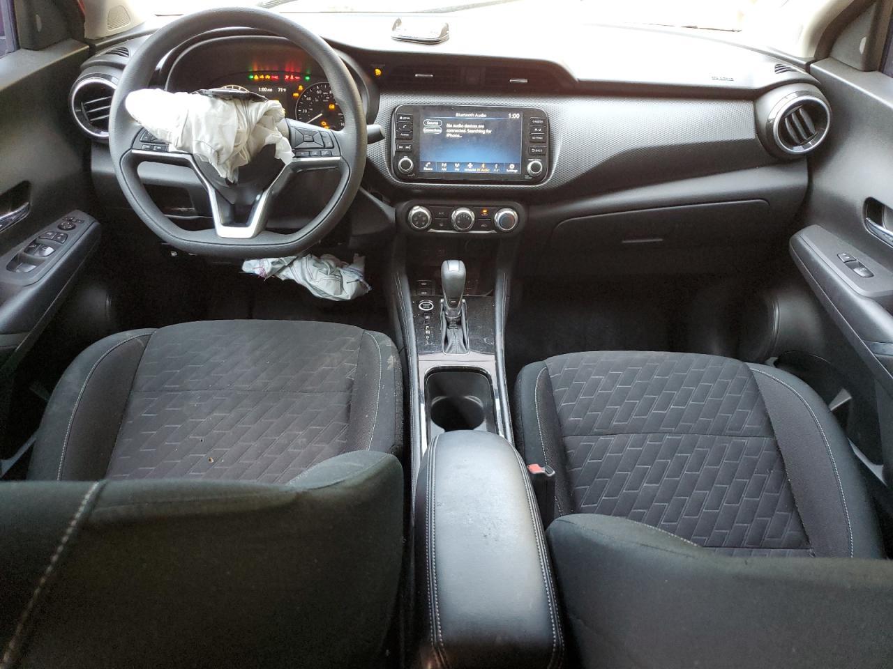 2024 NISSAN KICKS