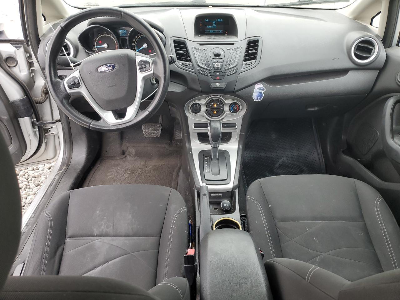 2014 FORD Fiesta