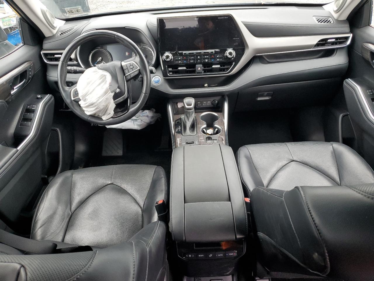 2022 TOYOTA HIGHLANDER