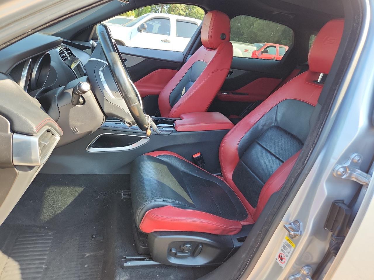 2017 JAGUAR F-Pace