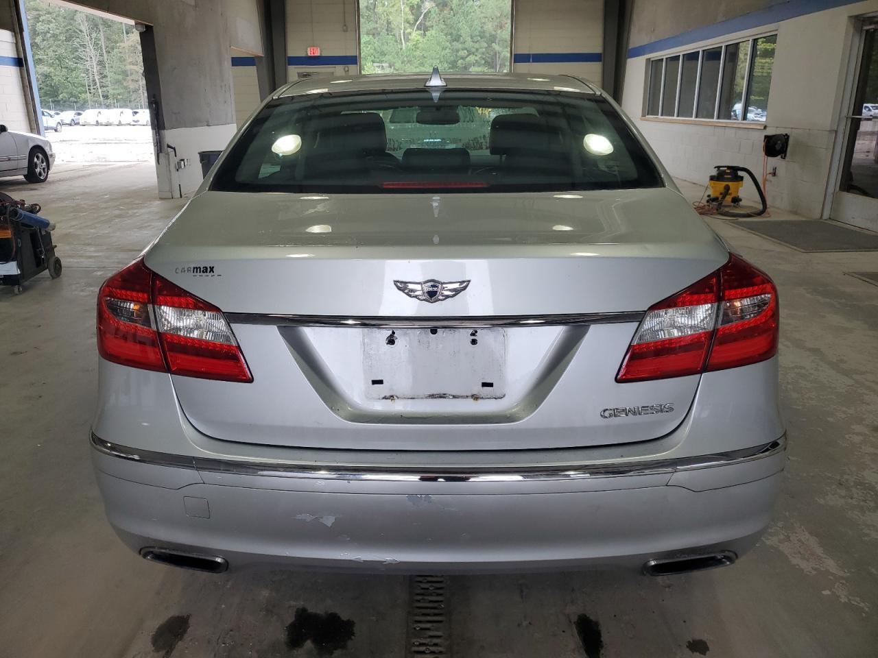 2013 HYUNDAI GENESIS