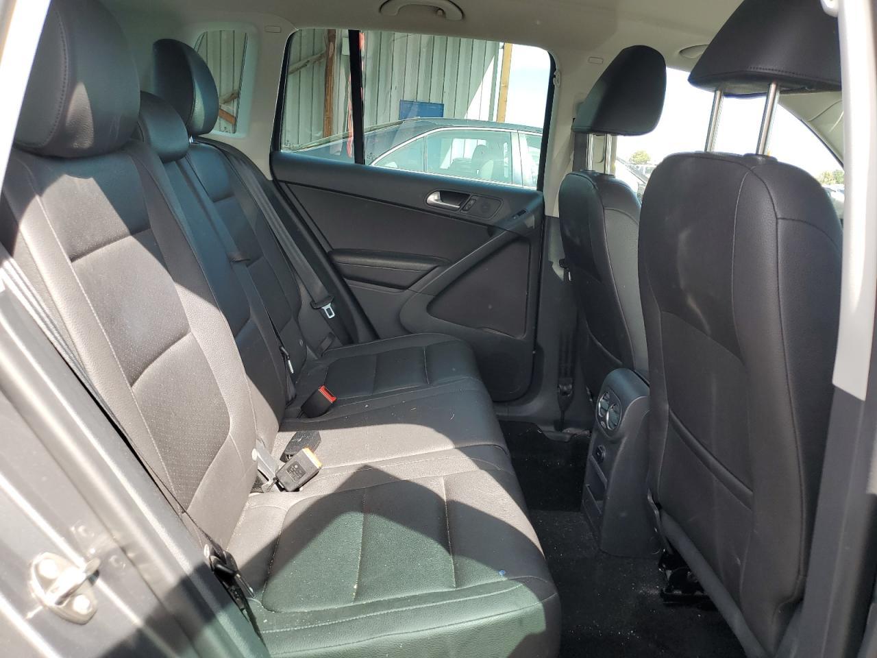 2015 VOLKSWAGEN TIGUAN