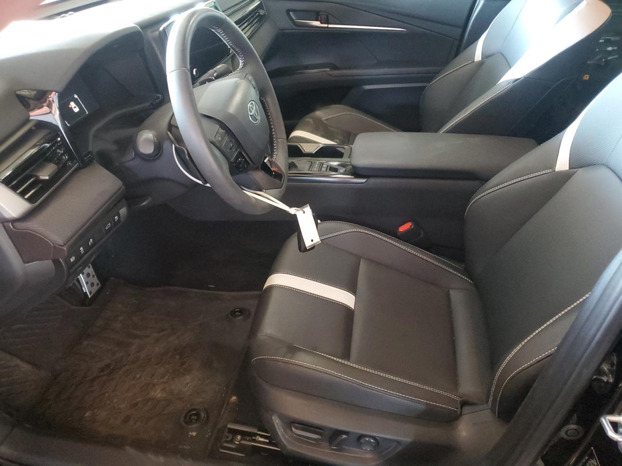 2025 TOYOTA CAMRY