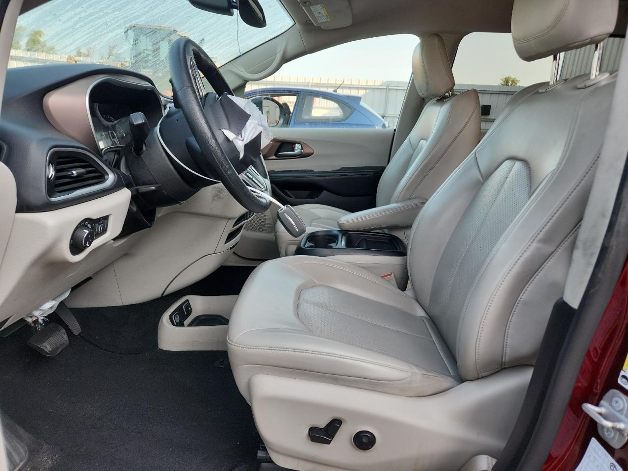 2021 CHRYSLER Voyager