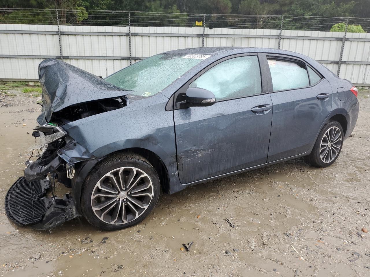 2015 TOYOTA COROLLA