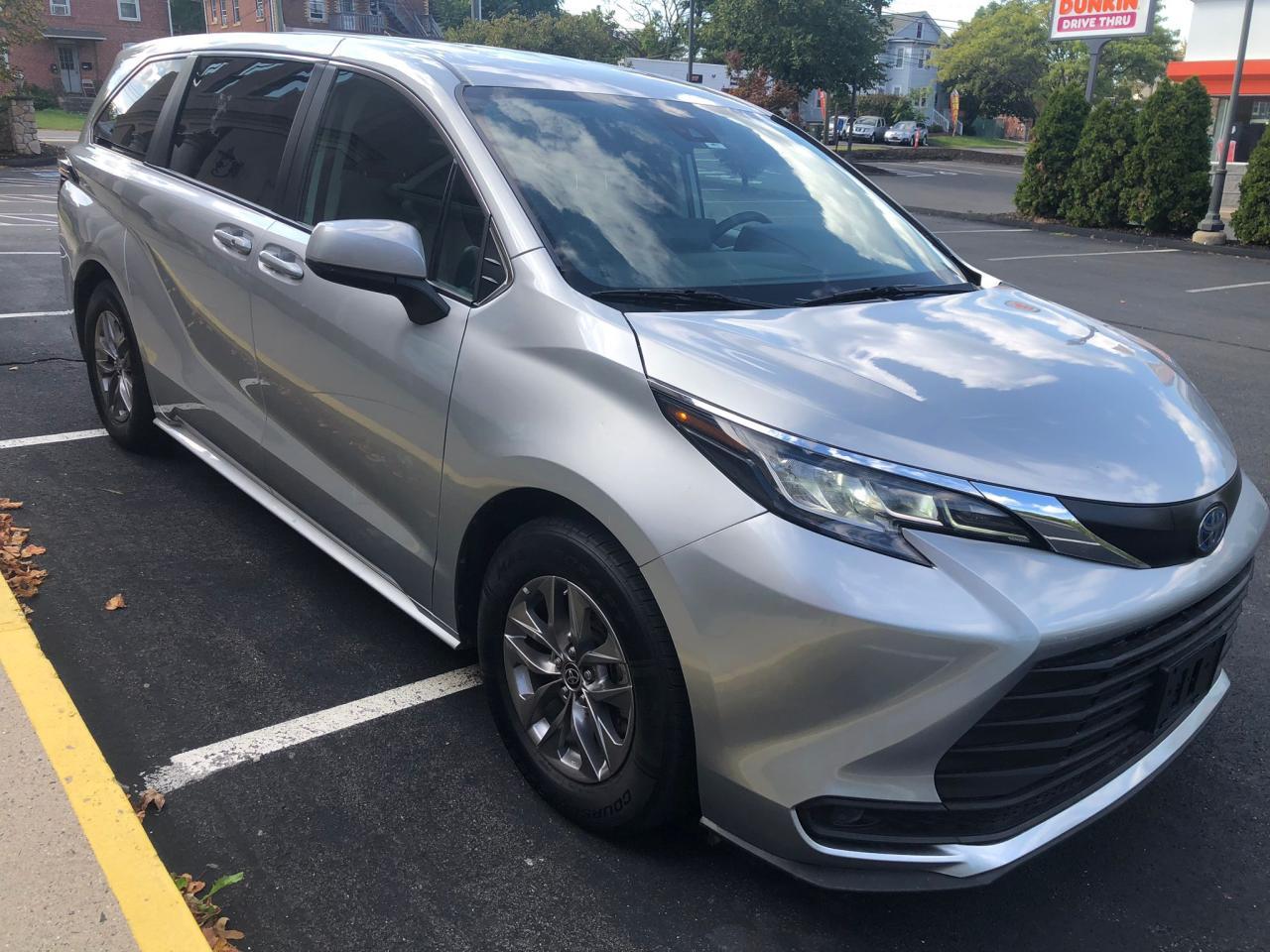 2023 TOYOTA SIENNA
