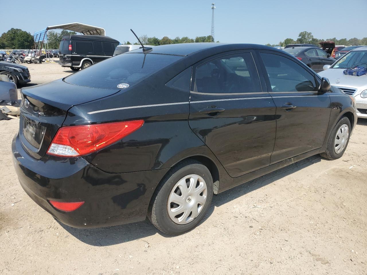 2012 HYUNDAI ACCENT