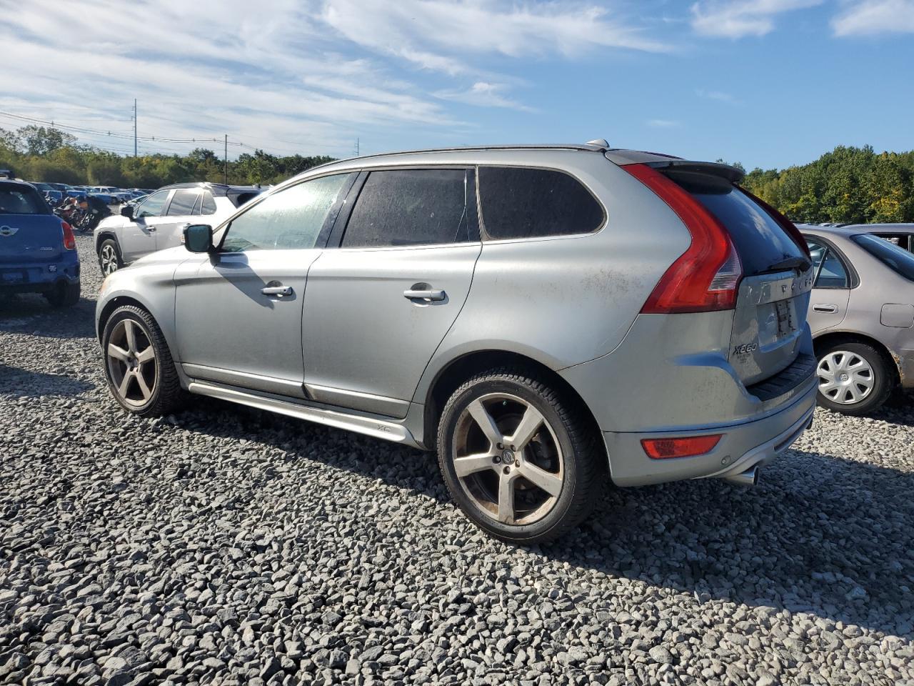2010 VOLVO XC60