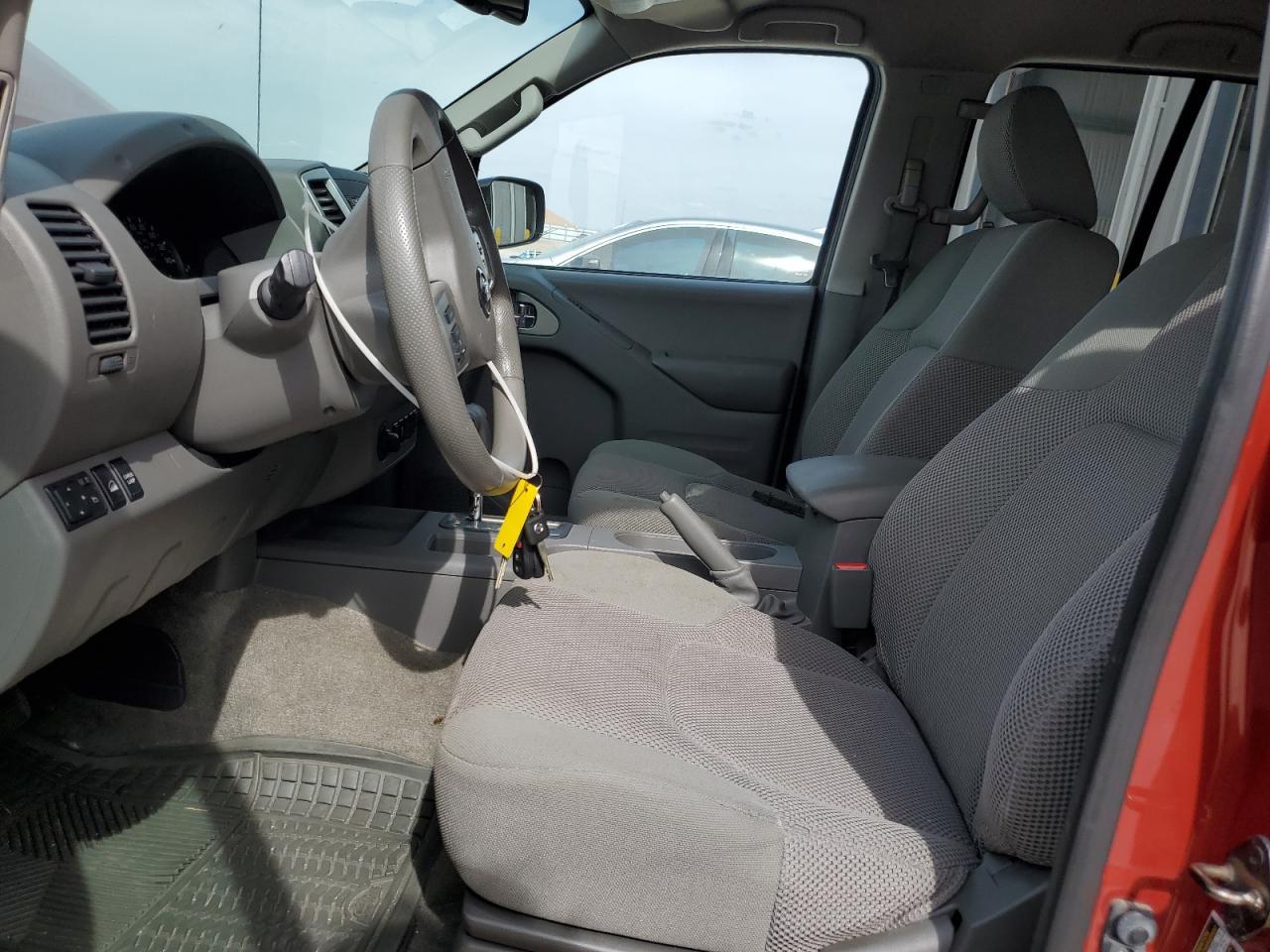 2015 NISSAN Frontier