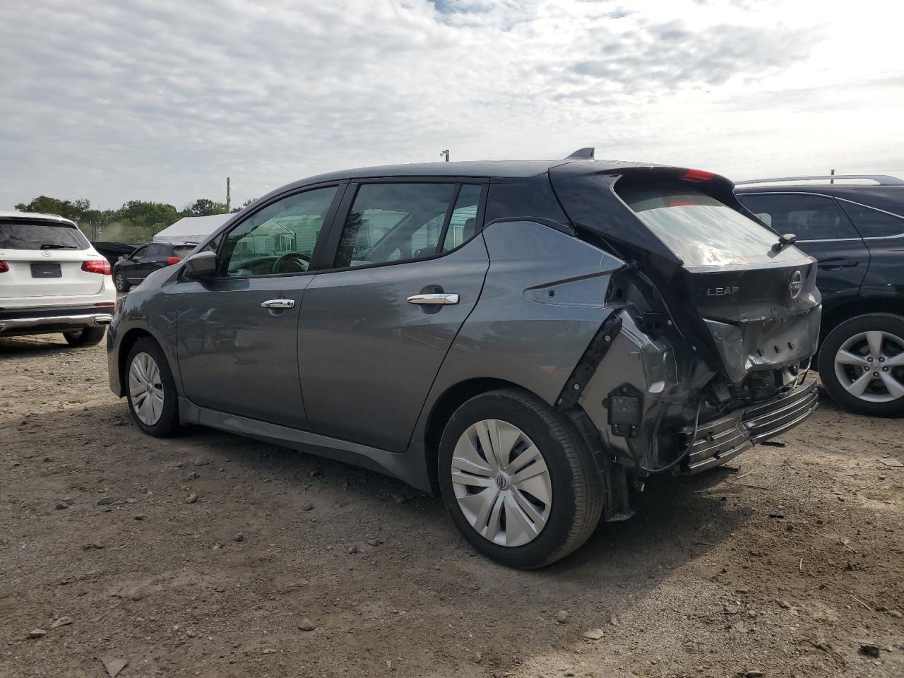 2024 NISSAN LEAF