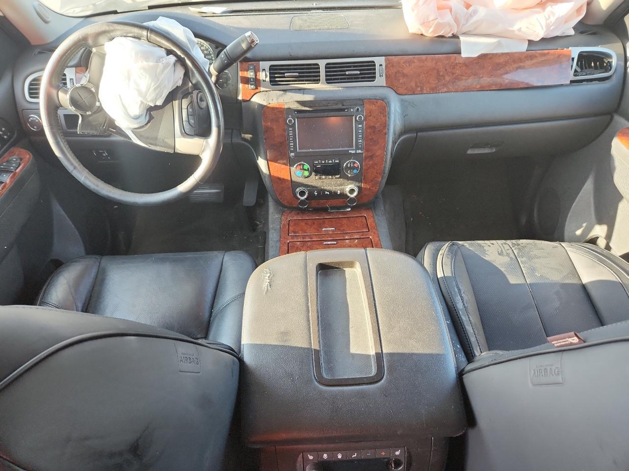 2014 CHEVROLET Suburban