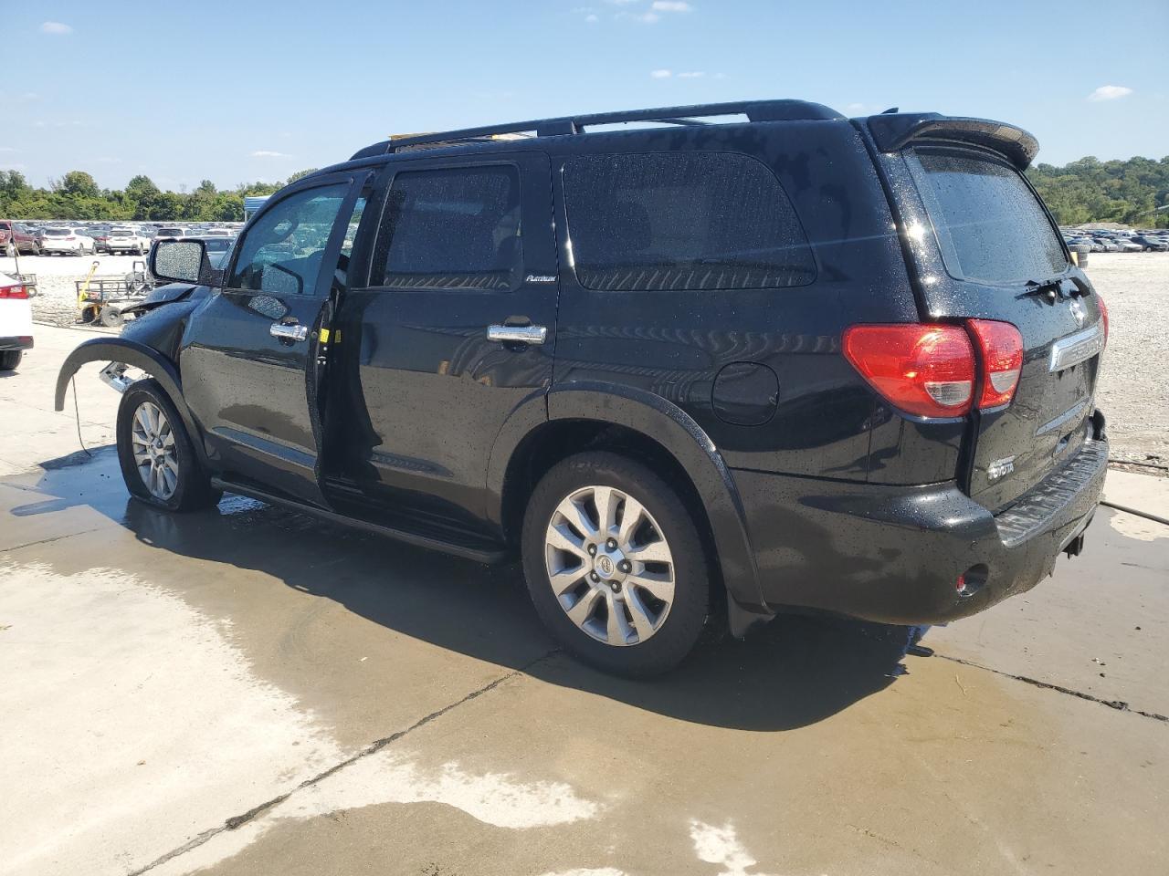 2010 TOYOTA Sequoia