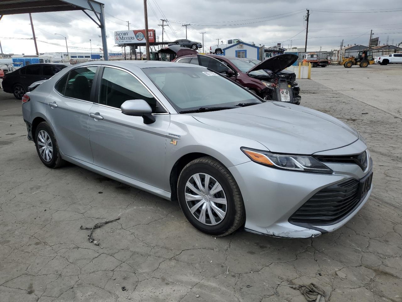 2018 TOYOTA CAMRY