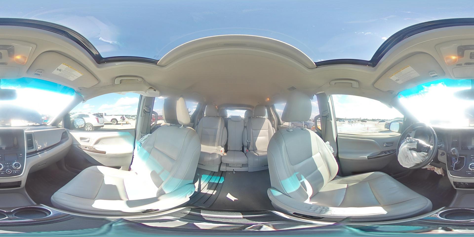 2017 TOYOTA SIENNA