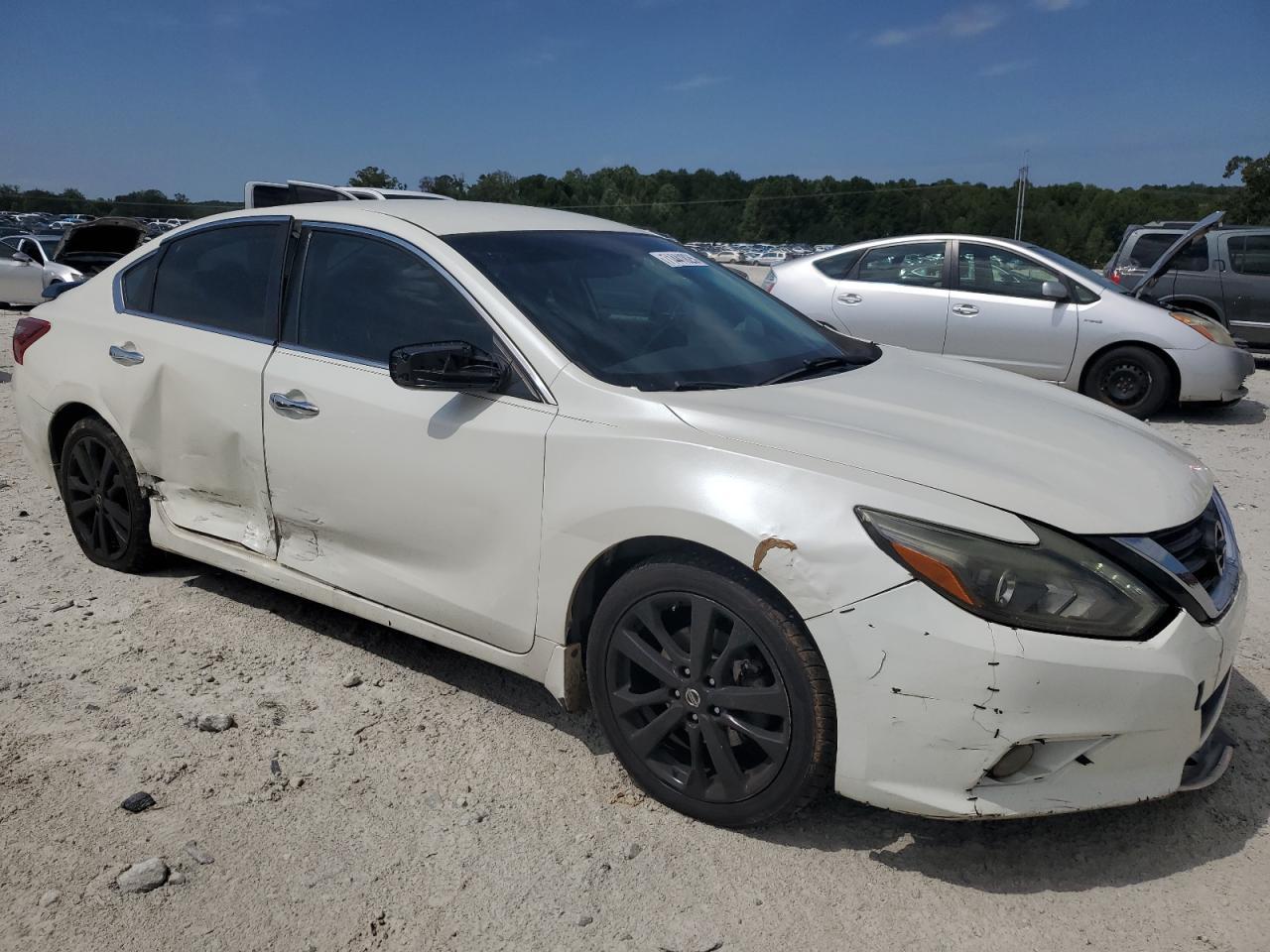 2017 NISSAN ALTIMA