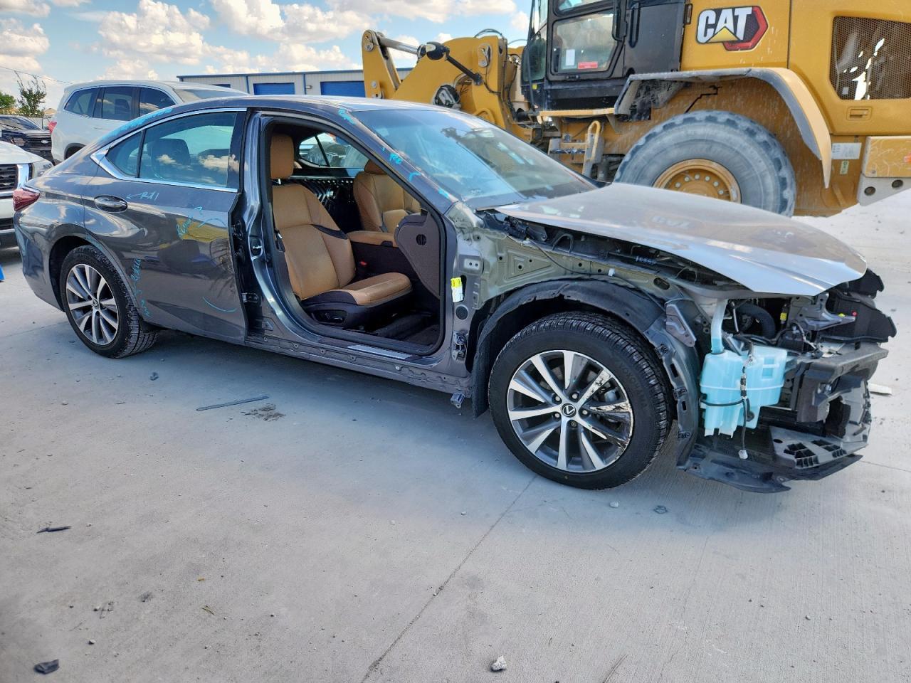 2021 LEXUS Es