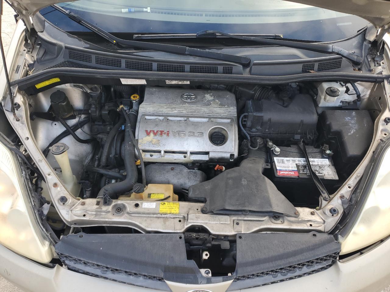 2005 TOYOTA SIENNA