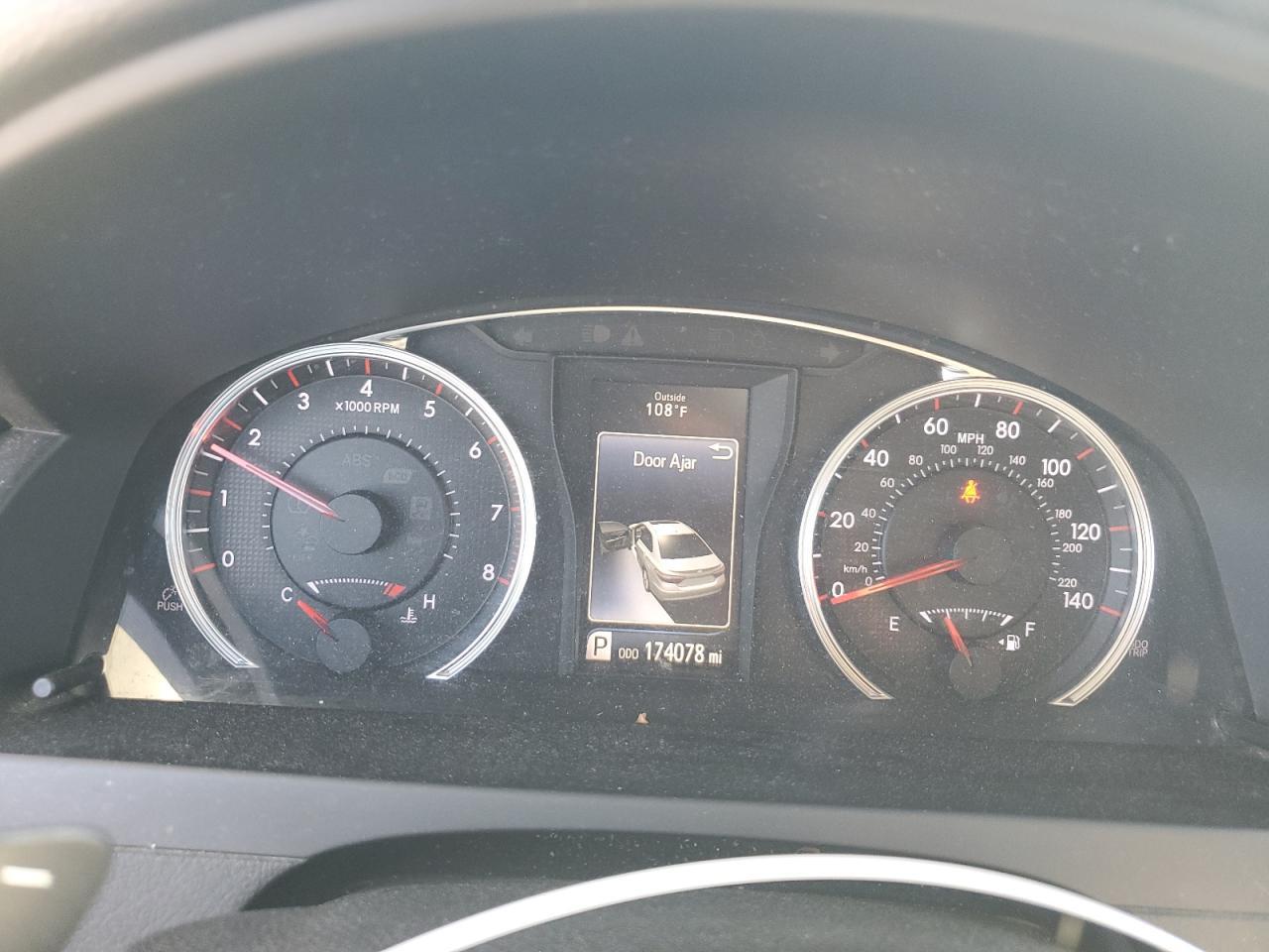 2016 TOYOTA CAMRY