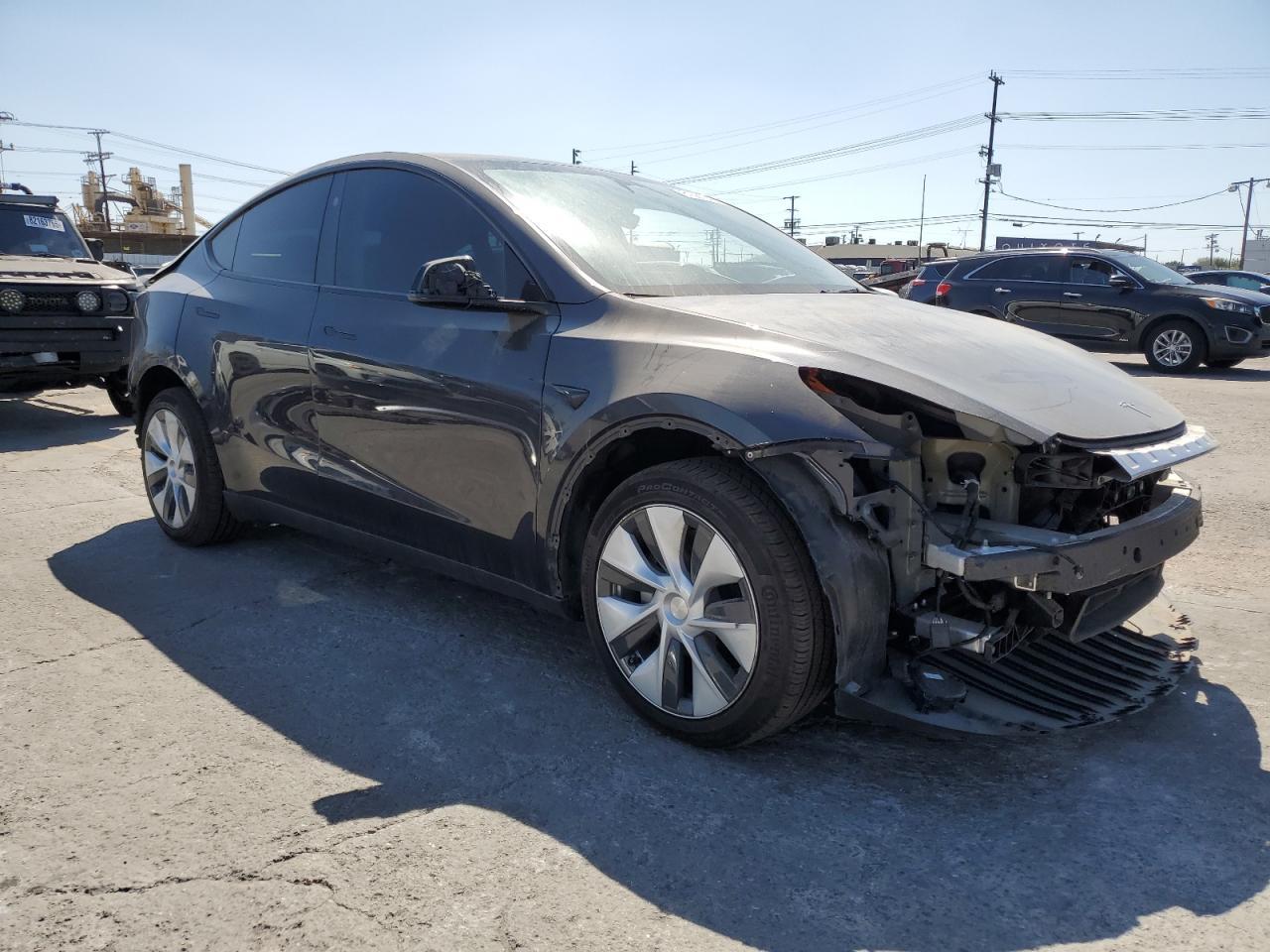 2024 TESLA MODEL Y