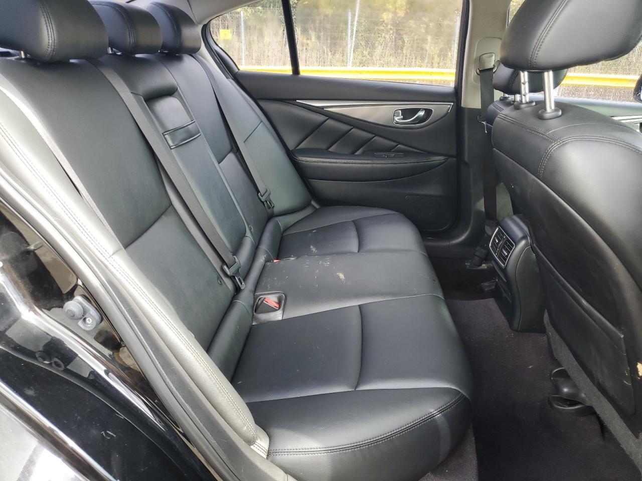 2015 INFINITI Q50