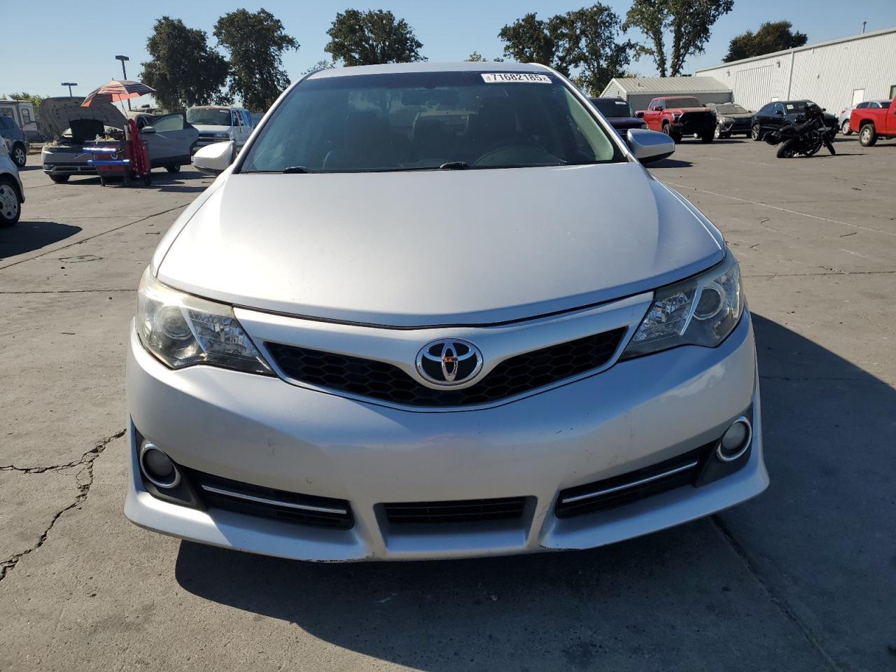 2014 TOYOTA CAMRY