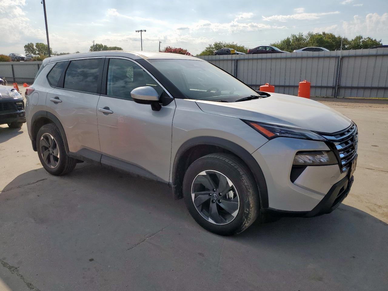 2025 NISSAN ROGUE
