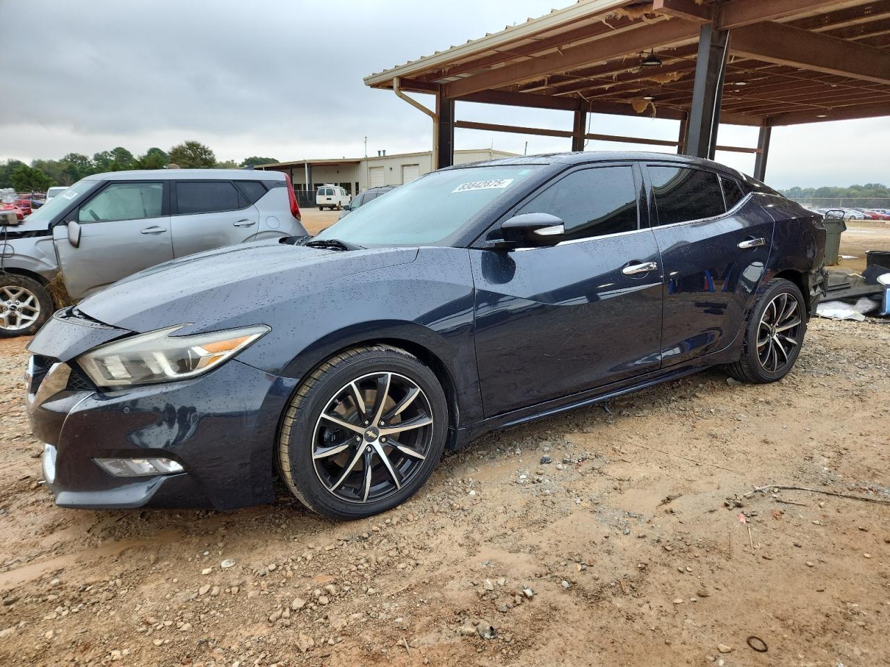 2017 NISSAN Maxima