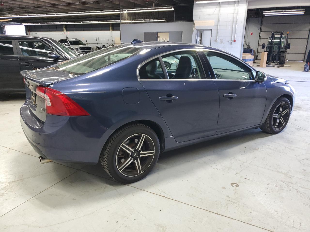 2013 VOLVO S60