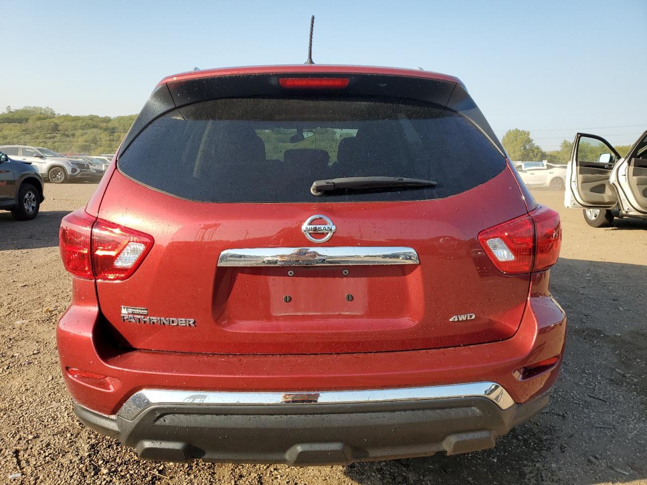 2017 NISSAN PATHFINDER