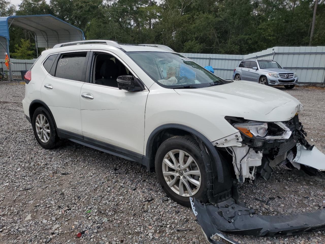 2017 NISSAN ROGUE