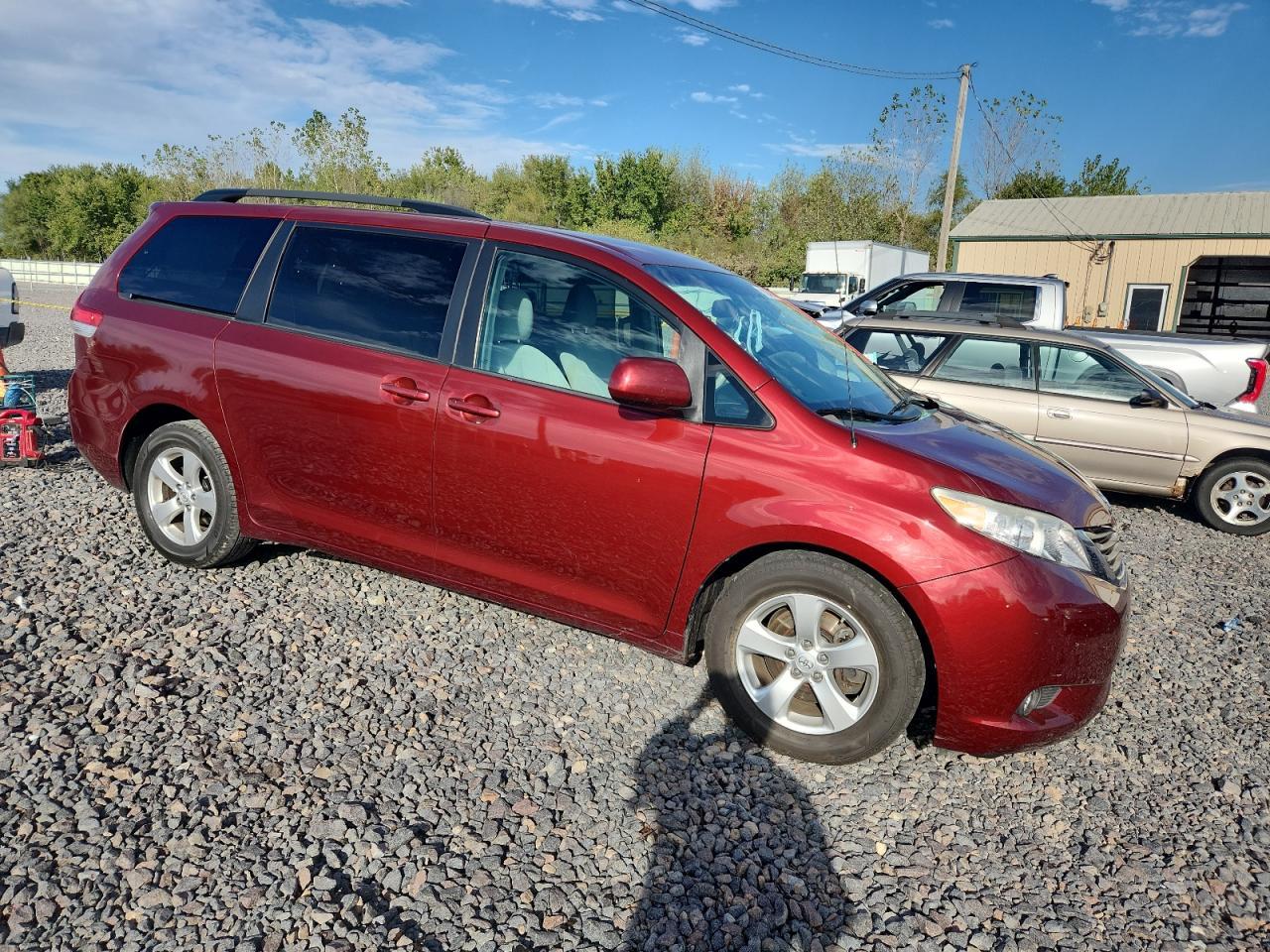 2013 TOYOTA SIENNA