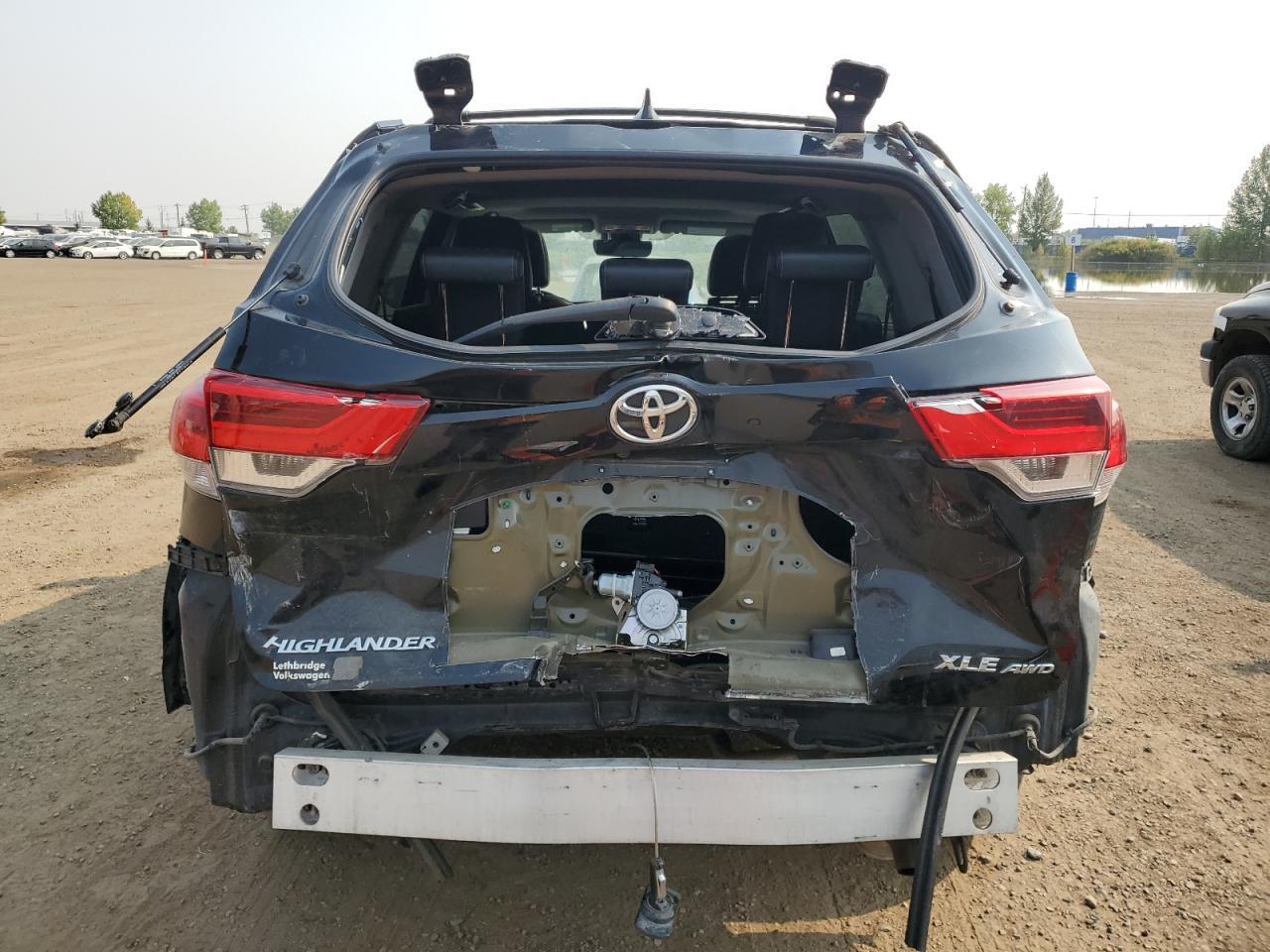 2017 TOYOTA HIGHLANDER
